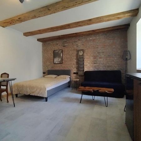 Motyl Apartamenty Studio Lub Pokoj Z Lazienka Бытом Экстерьер фото