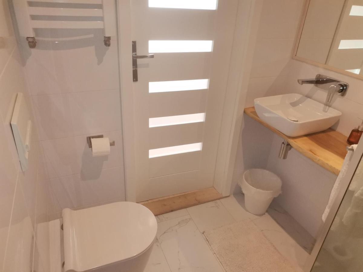 Motyl Apartamenty Studio Lub Pokoj Z Lazienka Бытом Экстерьер фото